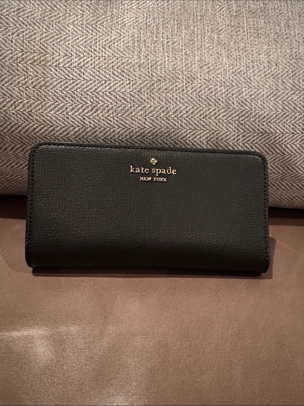 kate spade black leather snap continental wallet with gold logo